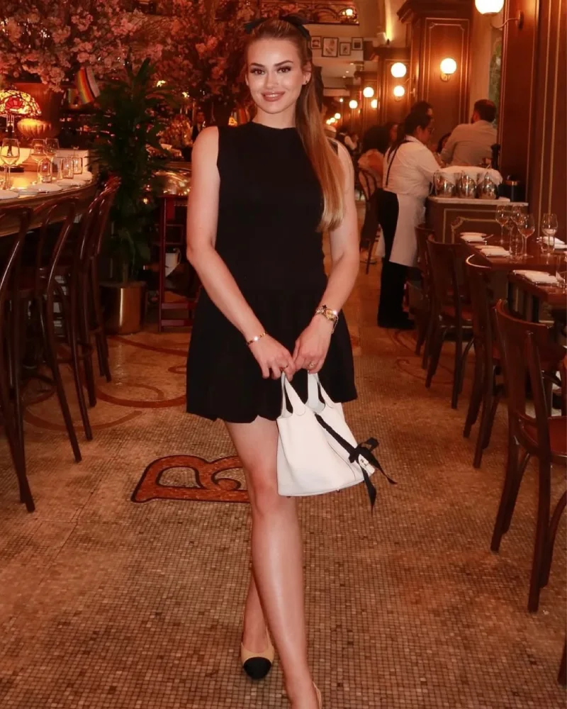 THE COLOR STATEMENT Ngjyrat që po dominojnë feed-et ne figurat influencuese shqiptare (32)