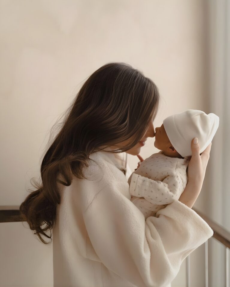 Copy of Ditët e Para si Mami Çfarë të duhet vërtet në çantë për ty dhe bebin tënd